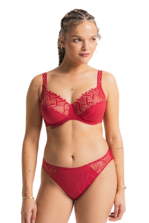 JULIA – BRIEF - ROUGE À...