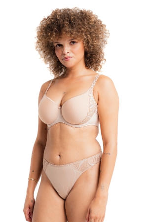 JULIA – BRIEF - CHAIR CHR